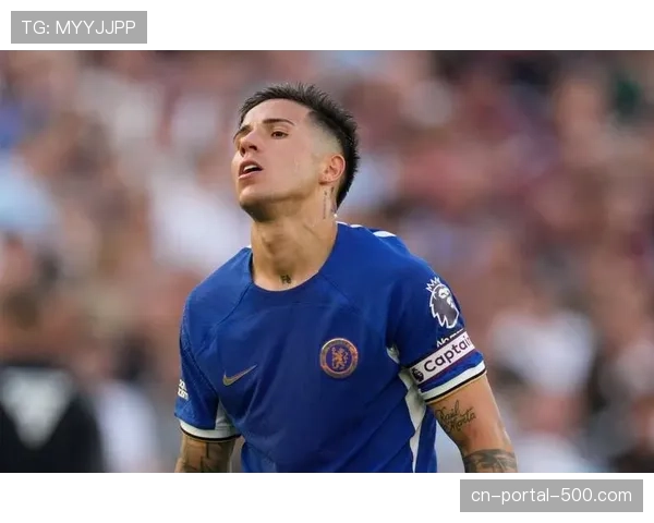 切尔西官方确认主力中场恩佐-费尔南德斯因伤缺席四周